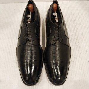 SALVATORE FERRAGAMO men's size 9.5 D black Derby.